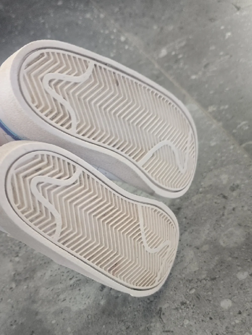 Nike Kids White Sneakers with Pink Swoosh - Picture 6 of 8